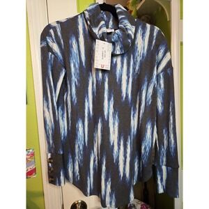 Lularoe Aubrey BLACK BLUE‎ WHITE Womens Shirt Size SMALL NWT Button Detail Cuff